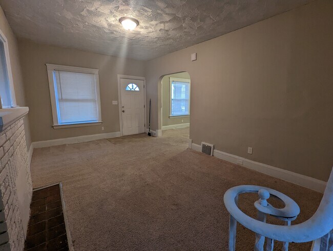 Foto del edificio - 1113 E 144th St