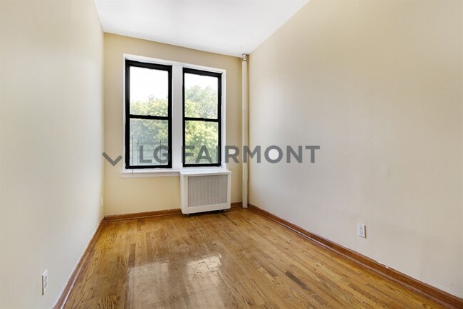 Foto del edificio - 132 St Marks Pl