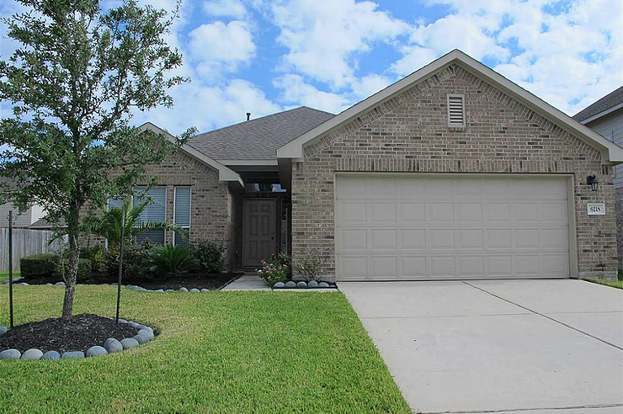 Building Photo - 6218 Menor Crest Dr