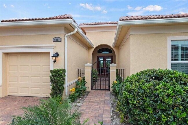 Building Photo - 9051 SW Pepoli Way
