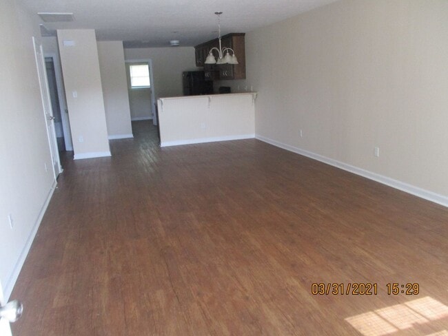 Building Photo - 127 Magnolia Ct