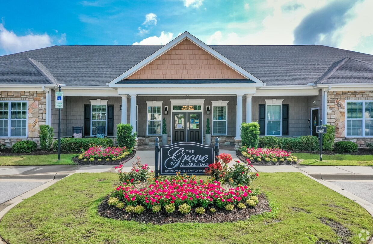 The Grove at Park Place Apartments 2640 Latrobe Ave Fayetteville, NC