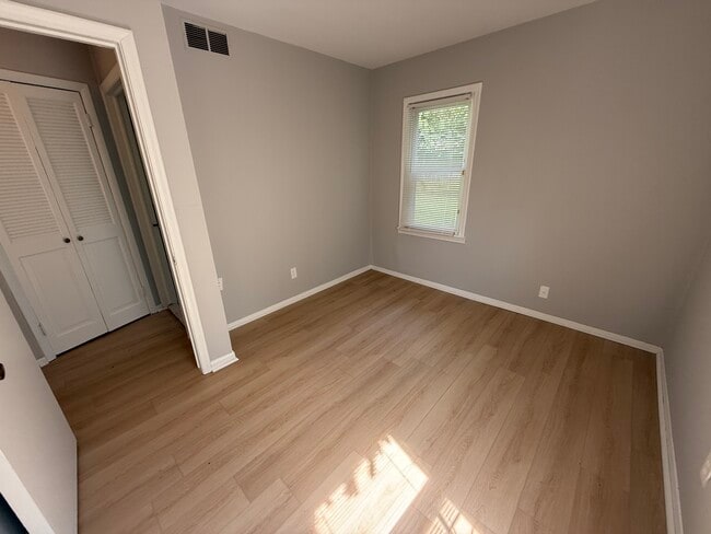 Foto del edificio - 20846 Atlantic Ave
