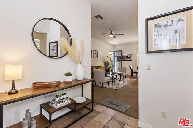 Foto del edificio - 48613 Classic Dr