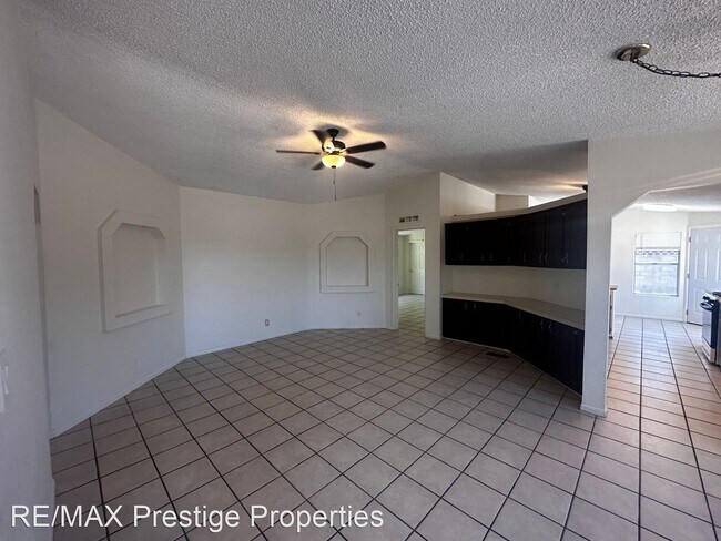 Building Photo - 3 br, 2.5 bath House - 2404 Phoenix Ave
