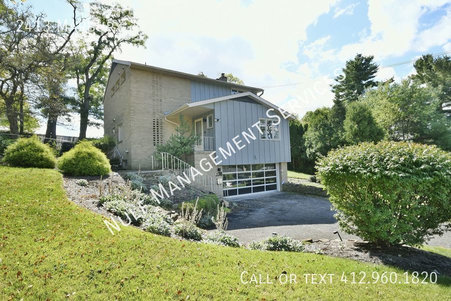 Primary Photo - 3 Bed, 2.5 Bath house in Churchill
