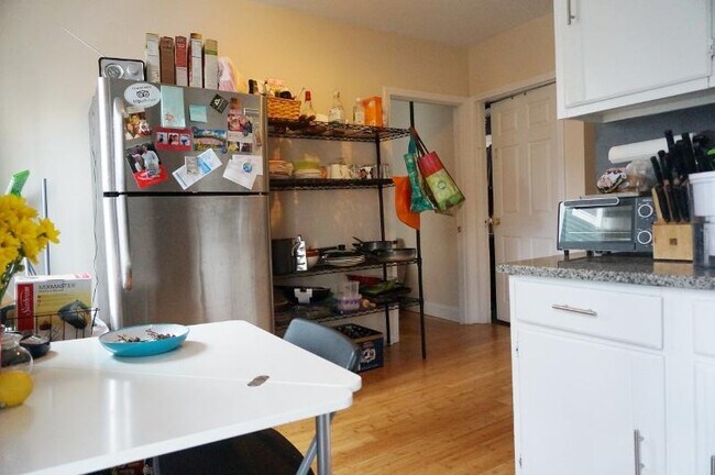 Foto del edificio - 72 Mozart St