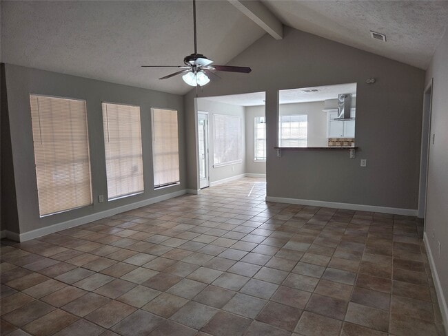 Building Photo - 14743 Charlmont Dr