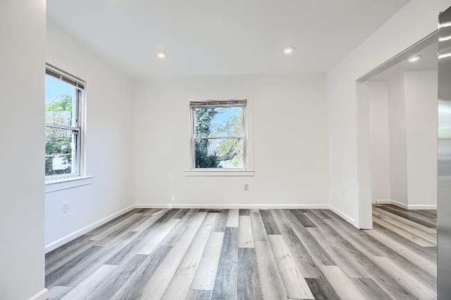 Foto del edificio - 13 Summerfield Rd