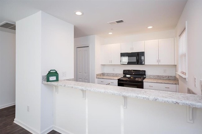 Building Photo - Barrington Apartments