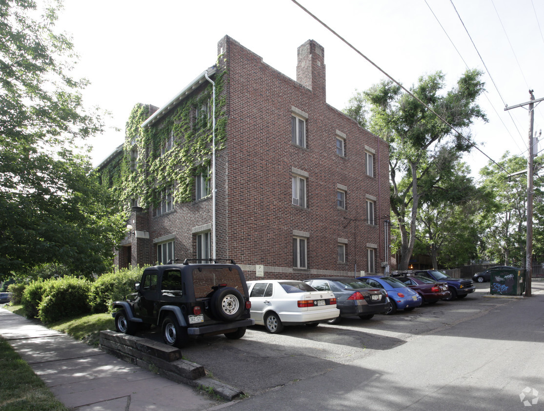 Building Photo - Downing Manor