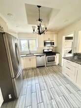 Building Photo - 3 Soundview St