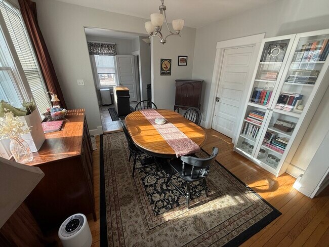 Foto del edificio - 2016 Linn Blvd SE