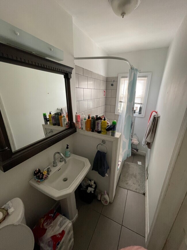 Foto del edificio - 34 Cherry Ln