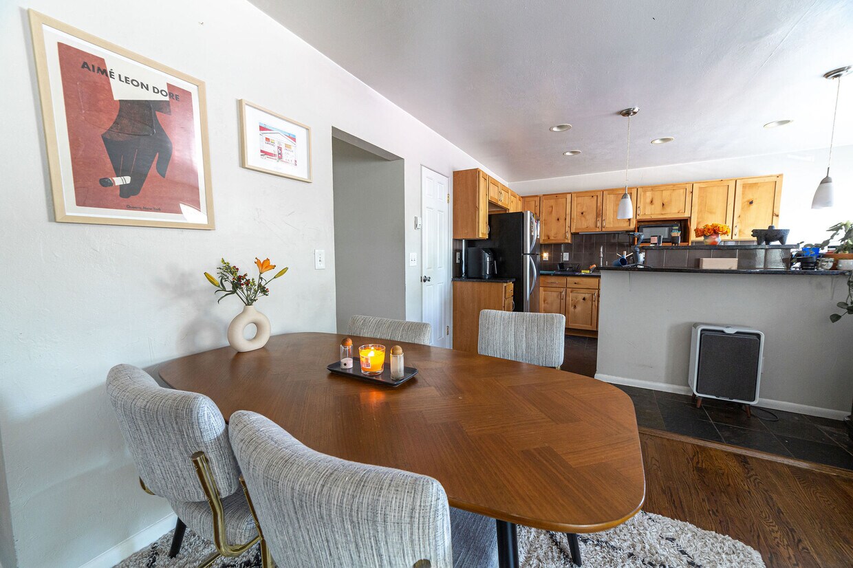 Foto principal - 1521 Clermont Street