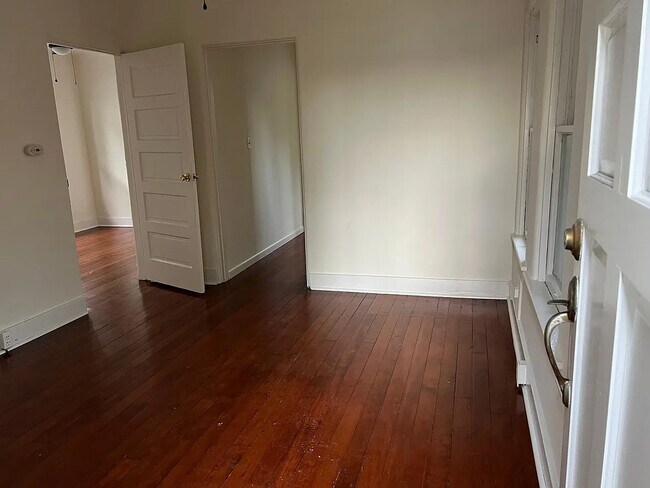 Foto del edificio - 1606 Meade Ave