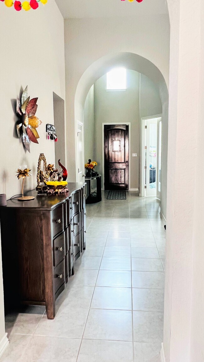 Entry way - 7618 Rushing Crk