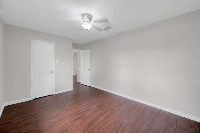 Foto del edificio - 22711 W Waterlake