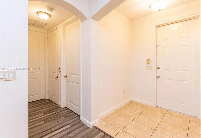 Foto del edificio - 2925 NW 126th Ave