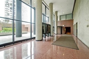 Building Photo - 5415 N Sheridan Rd