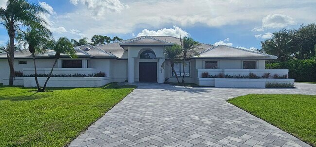Building Photo - 21046 N Sweetwater Ln
