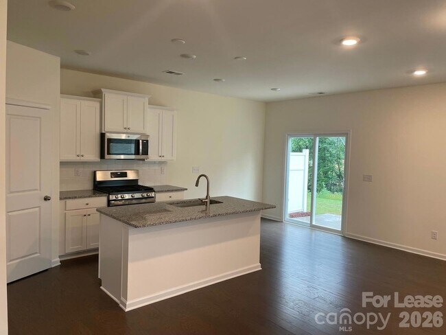 Foto del edificio - 347 Willowsford Dr