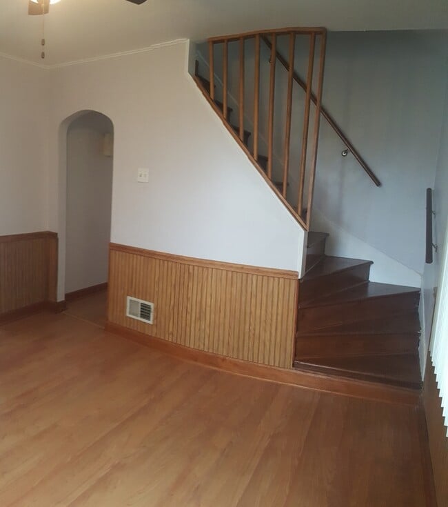 Foto del edificio - 302 S Walnut St