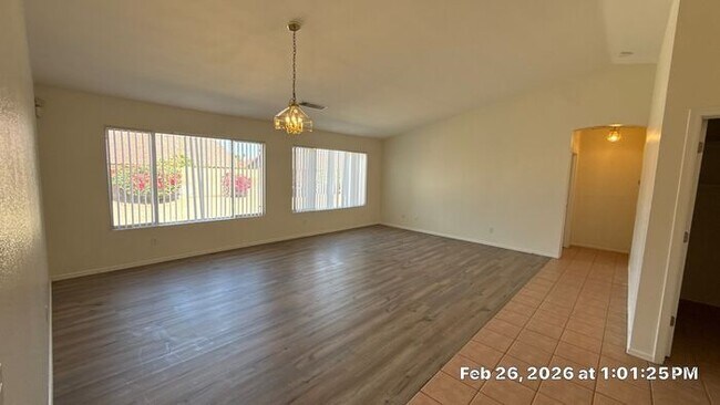 Foto del edificio - 1910 E Vineyard Rd