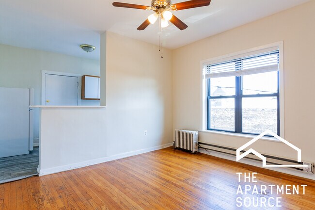 Foto del edificio - 728 W Roscoe St