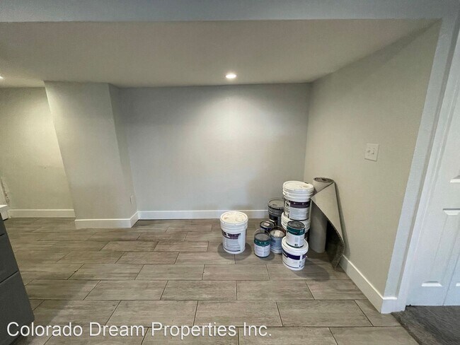 Building Photo - 1 br, 1 bath House - 1691 Monroe St Basement