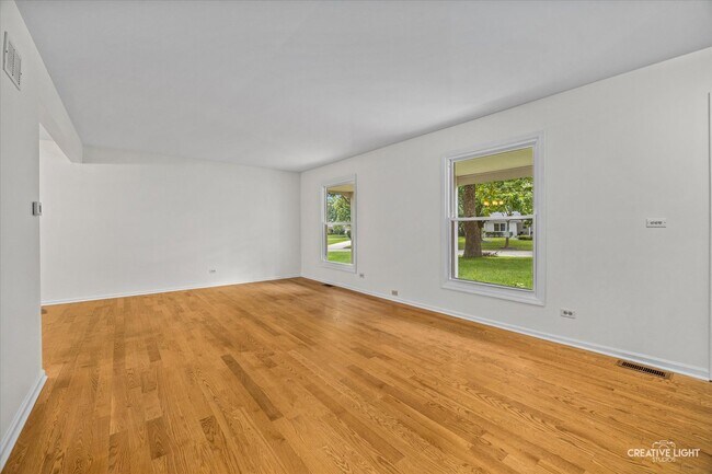 Foto del edificio - 1333 Briarwood Dr