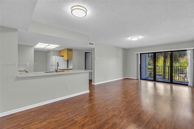 Foto del edificio - 9288 W Atlantic Blvd