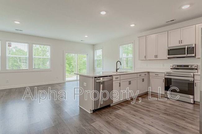Building Photo - 1226 Westgate Vlg Dr