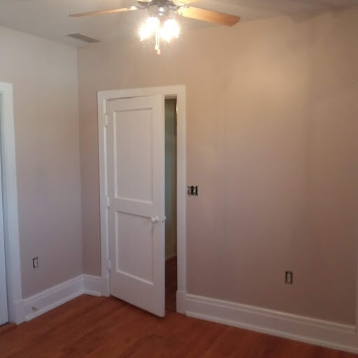 Dormitorio - 109 N Cass Ave