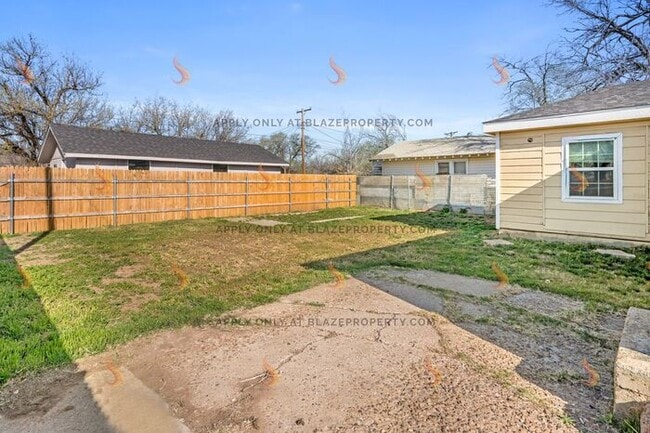 Foto del edificio - Beautifully Renovated 3-Bed, 1-Bath Home w...