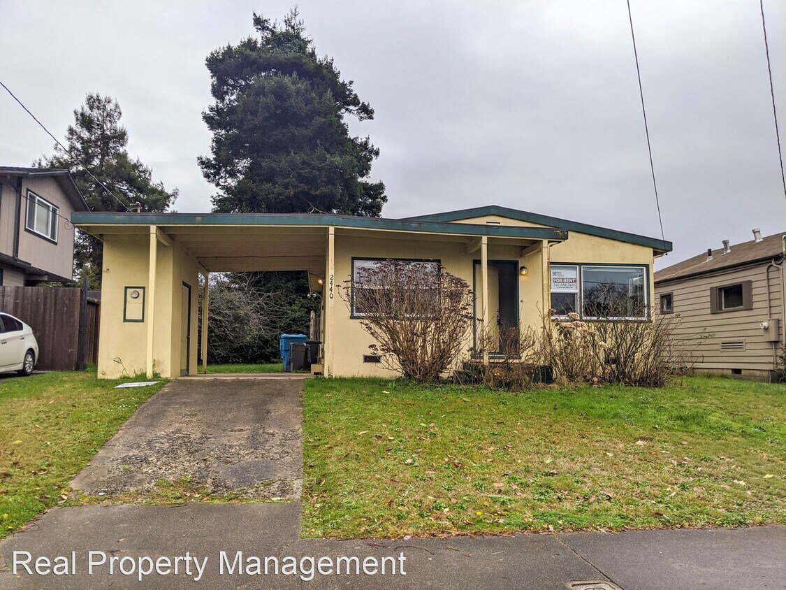 2 Br 1 Bath House 2440 17th St House For Rent In Eureka Ca Apartments Com