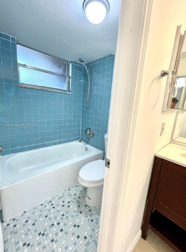 Foto del edificio - 9400 Live Oak Pl