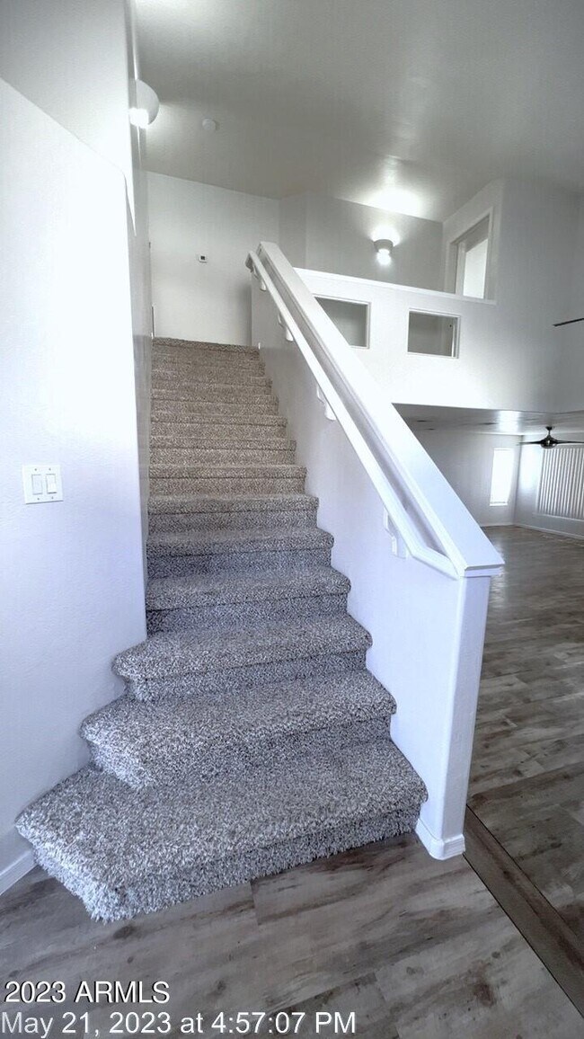 Building Photo - 13586 W Desert Flower Dr