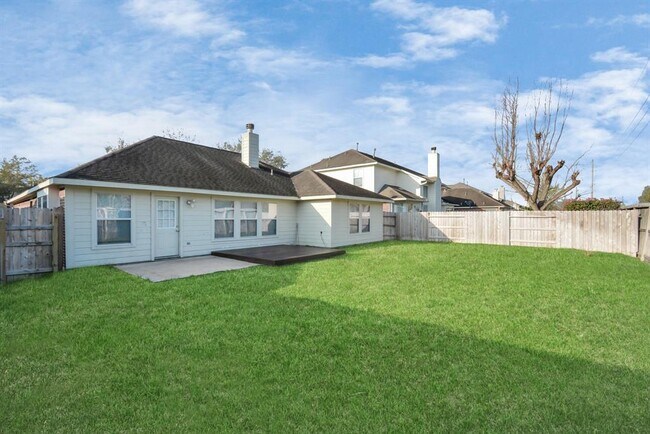 Foto del edificio - 14126 Silver Glade Ln