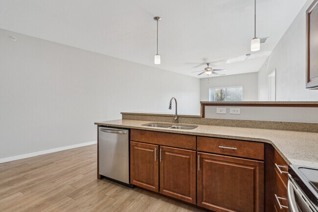 Foto del edificio - Cedar River Bluffs Apartments