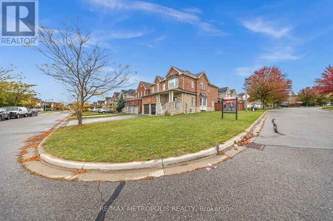 Photo du bâtiment - 1665 Pennel Dr