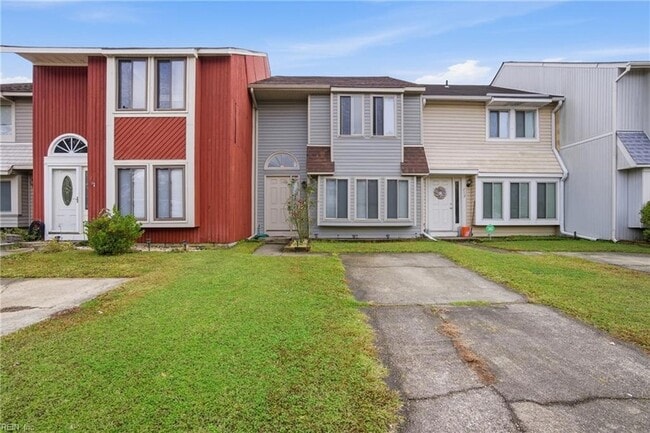 Building Photo - 710 Waters Dr