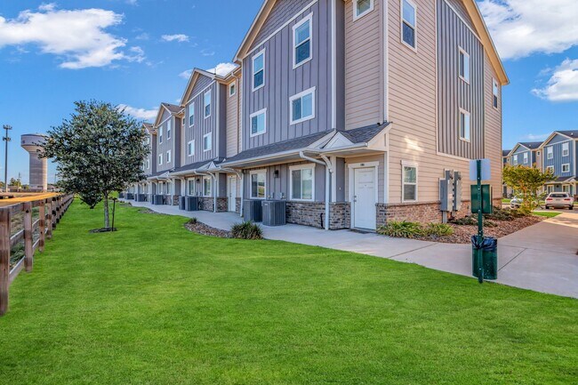 Foto del edificio - 21155 Gosling Rd