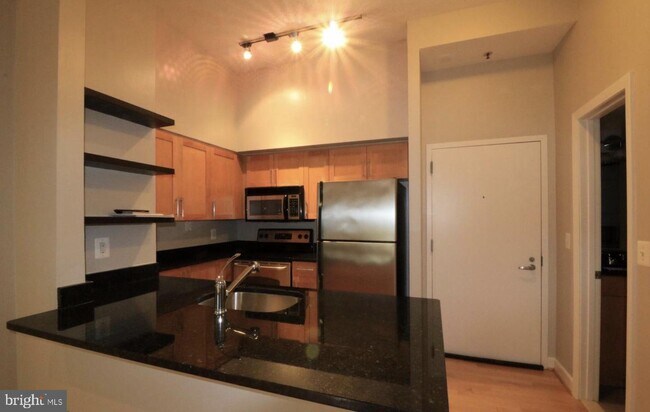 Building Photo - 7500 Woodmont Ave