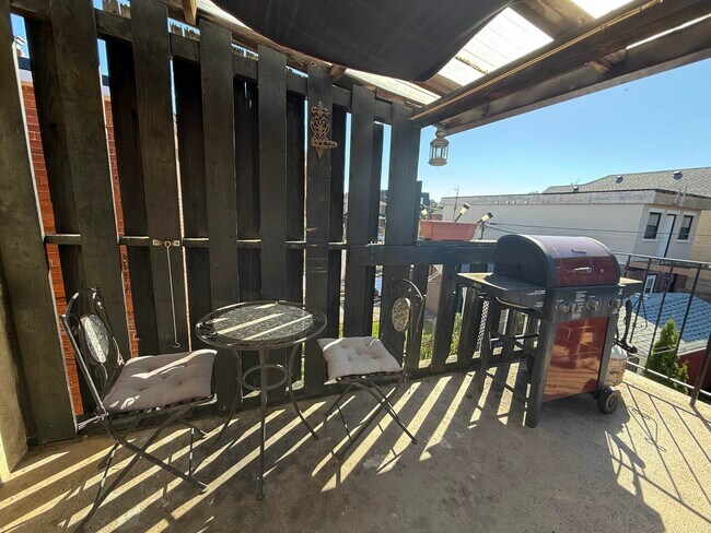 Photo du bâtiment - 350 Winona Dr