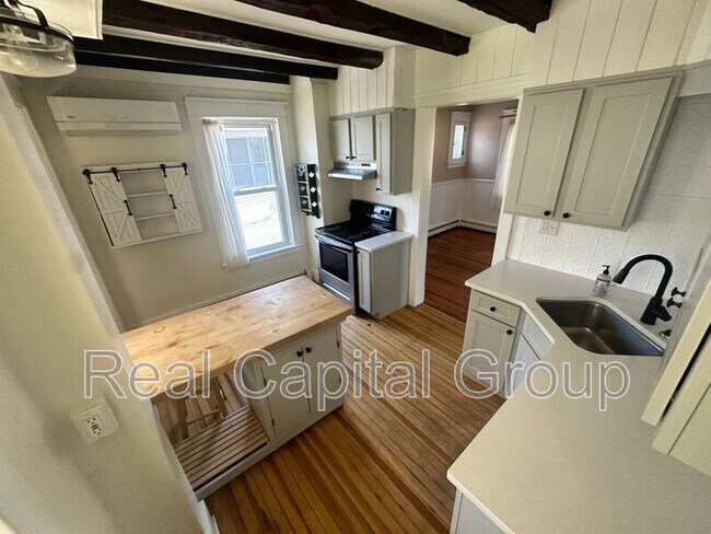 Foto del edificio - 376 Kenwood Ave