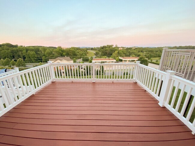Foto del edificio - 2033 Elm Tree Ct