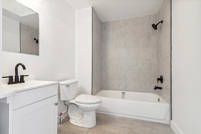 Foto del edificio - 6611 N 20th St