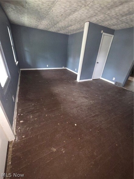 Foto del edificio - 3454 E 73rd St