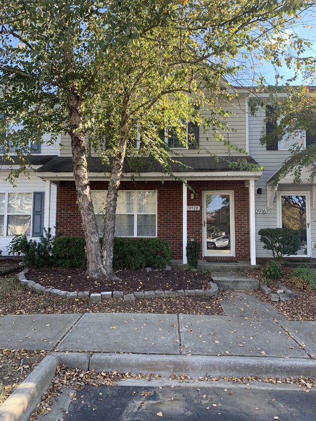 Primary Photo - 10920 Kinston Ridge Pl